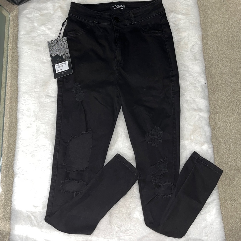 Black fit jeans